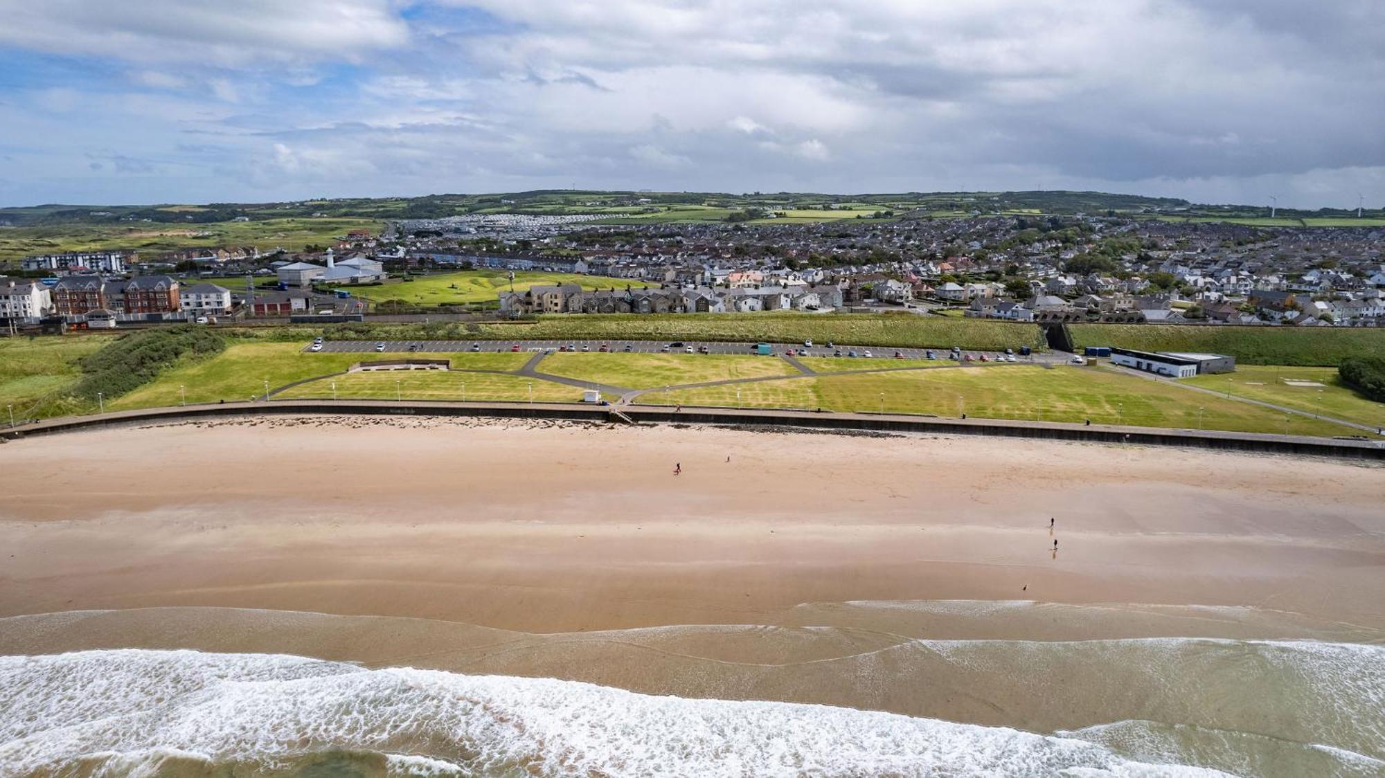 1 Dunluce Park - Portrush By The Sea Appartement Buitenkant foto